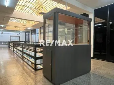 Mini Tienda N° 2 en Alquiler Avenida Andrés Bello entre Carrera 21 y 22 Zona Centro- Barquisimeto - 3