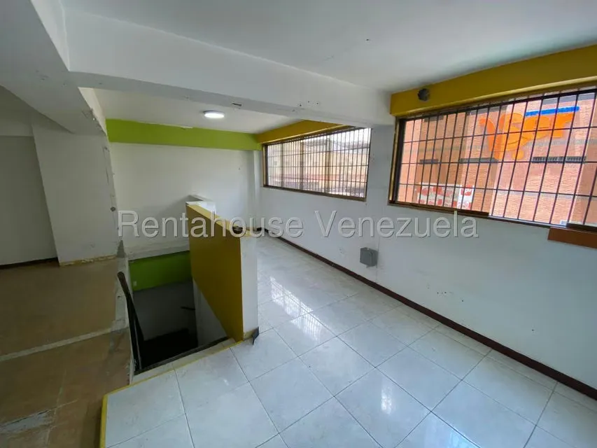 Local Comercial en Alquiler en Quinta Crespo, Distrito Metropolitano - 3