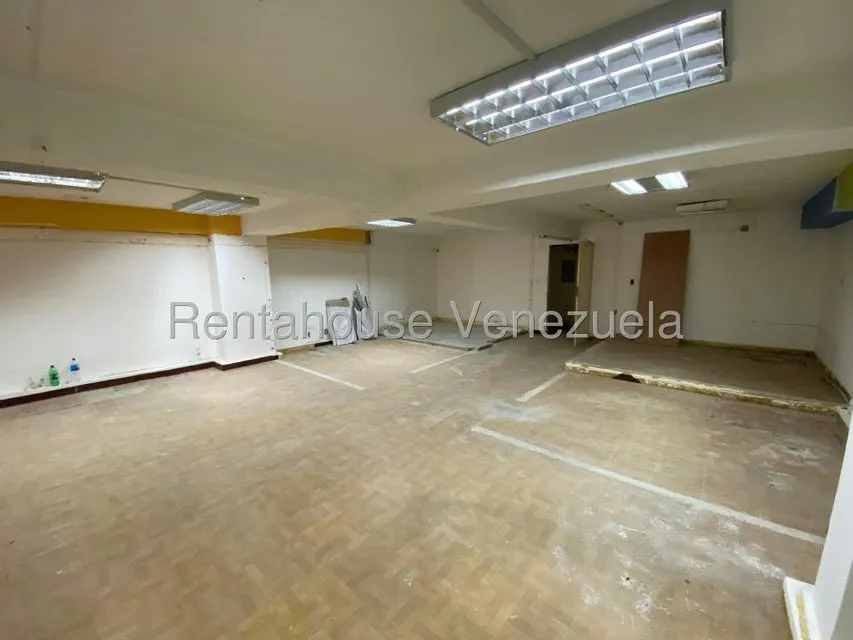 Local Comercial en Alquiler en Quinta Crespo, Distrito Metropolitano - 10