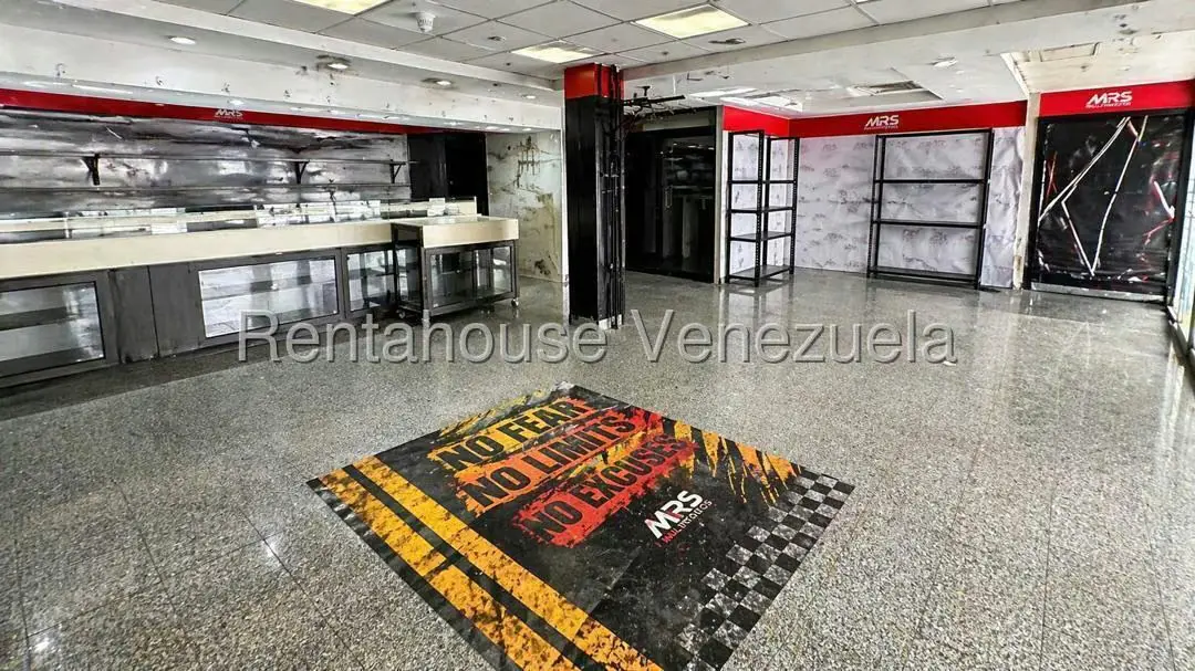 Local Comercial en Venta en Cumbres de Curumo, Distrito Metropolitano - 4