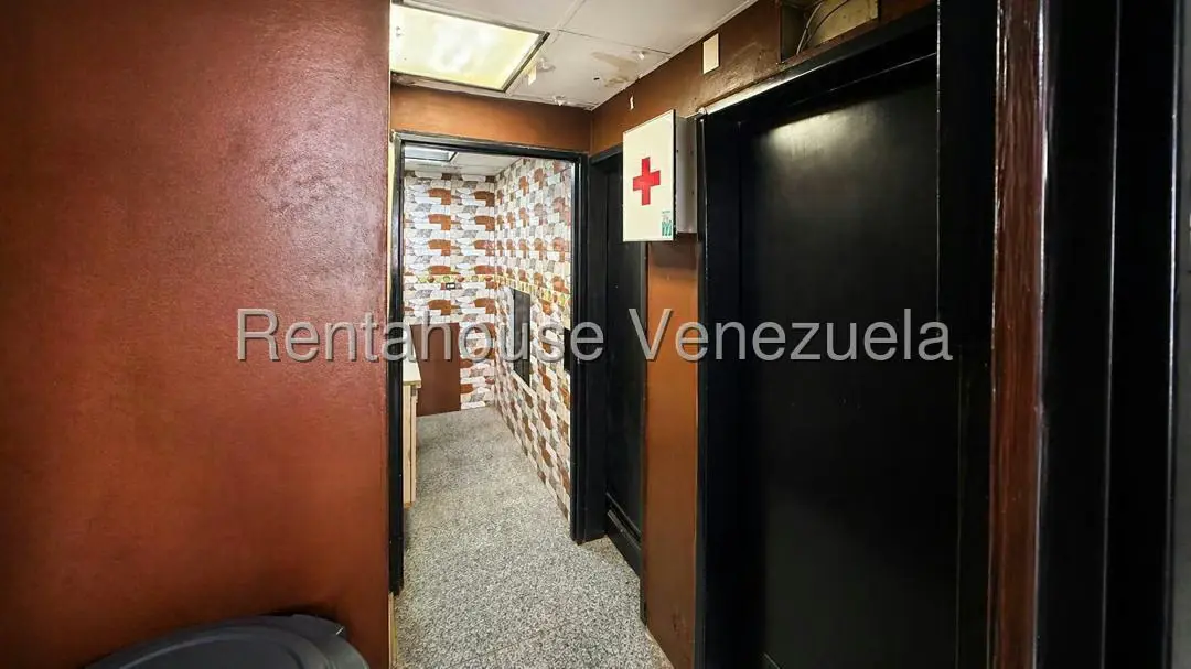 Local Comercial en Venta en Cumbres de Curumo, Distrito Metropolitano - 7