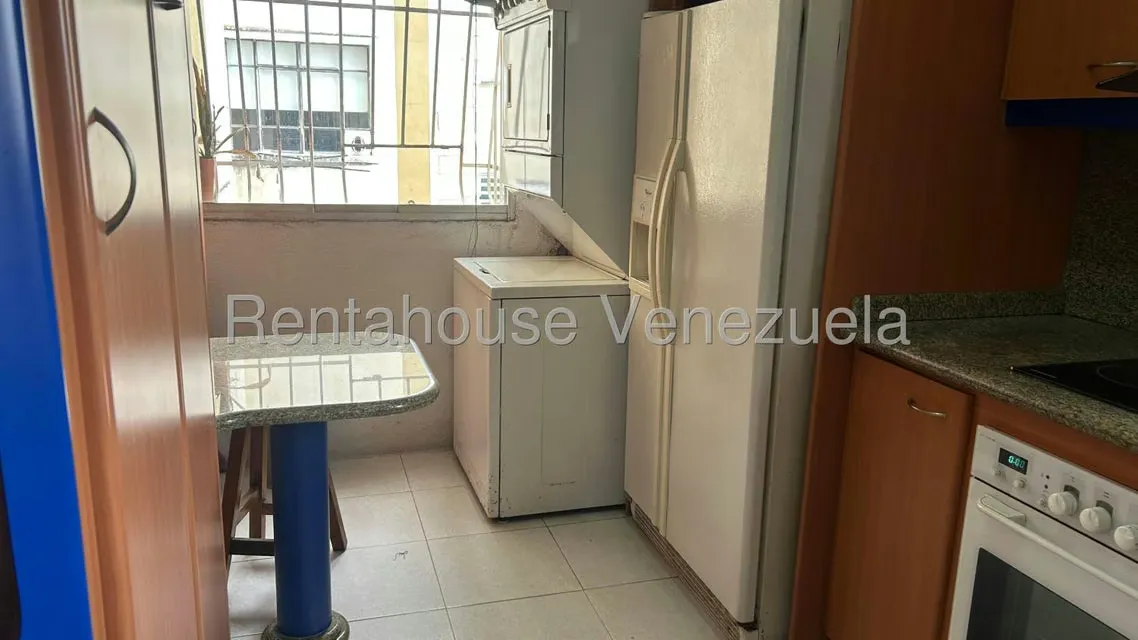 Apartamento (1 Nivel) en Venta en Los Dos Caminos, Distrito Metropolitano - 13