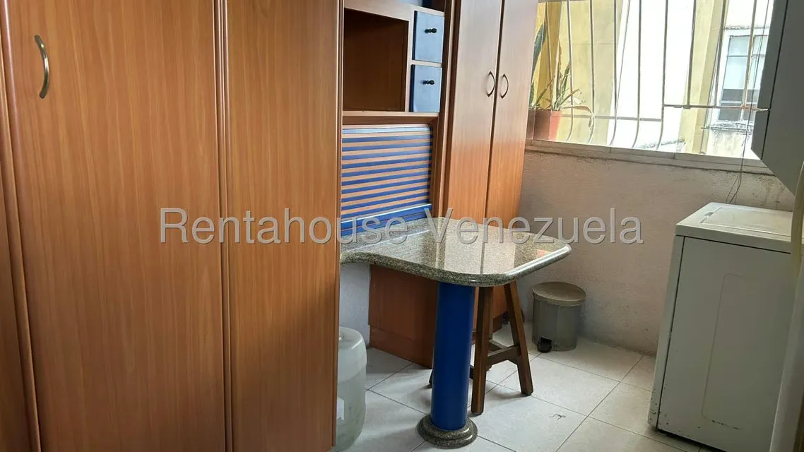 Apartamento (1 Nivel) en Venta en Los Dos Caminos, Distrito Metropolitano - 14