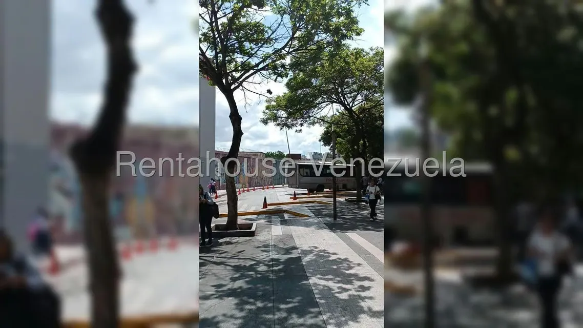 Apartamento (1 Nivel) en Venta en Los Dos Caminos, Distrito Metropolitano - 22