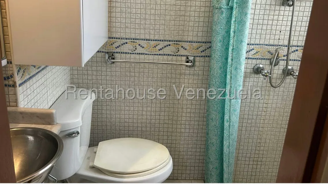 Apartamento (1 Nivel) en Venta en Los Dos Caminos, Distrito Metropolitano - 10