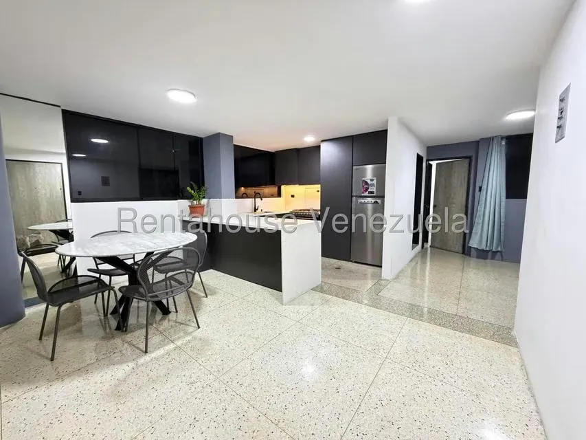 Apartamento (1 Nivel) en Venta en La Florida, Distrito Metropolitano - 3