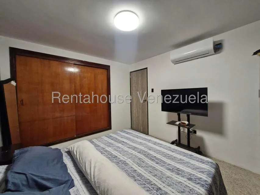 Apartamento (1 Nivel) en Venta en La Florida, Distrito Metropolitano - 25