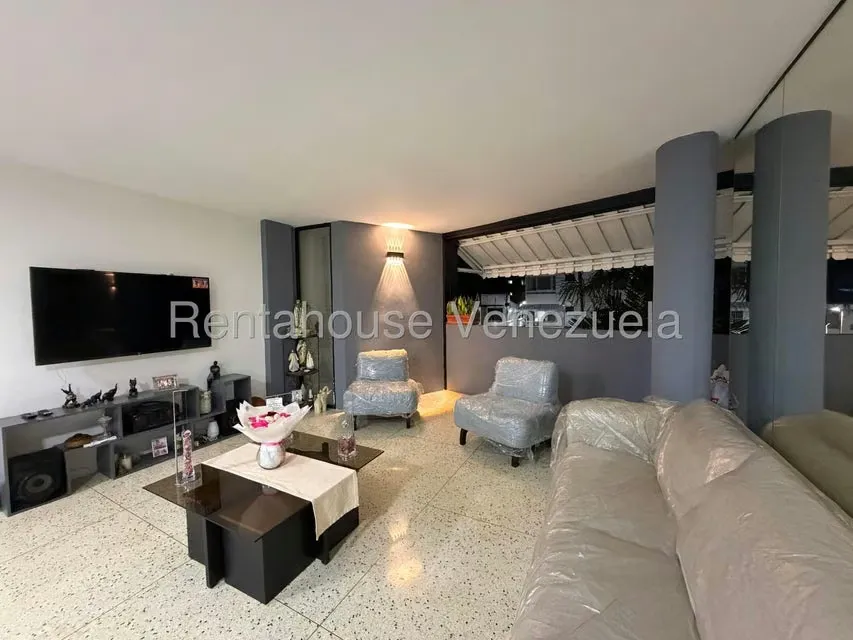Apartamento (1 Nivel) en Venta en La Florida, Distrito Metropolitano - 8