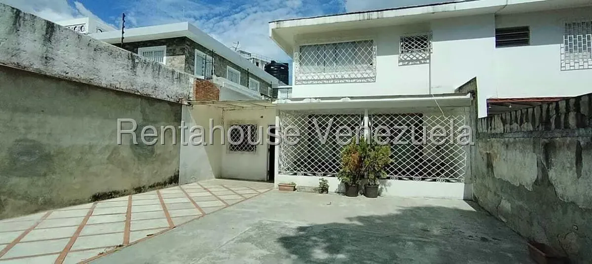 Casa (Duplex) en Venta en Los Chorros, Distrito Metropolitano - 3