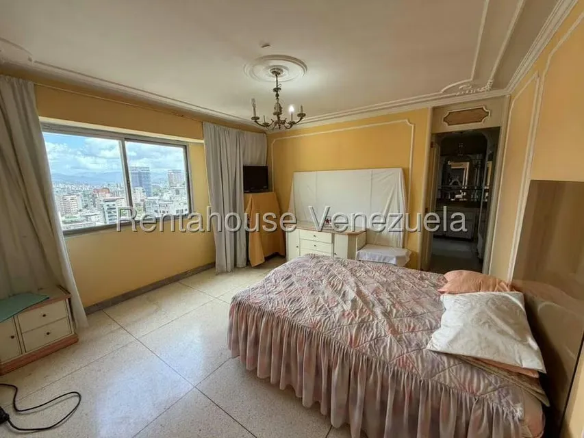 Apartamento (1 Nivel) en Venta en La Florida, Distrito Metropolitano - 23