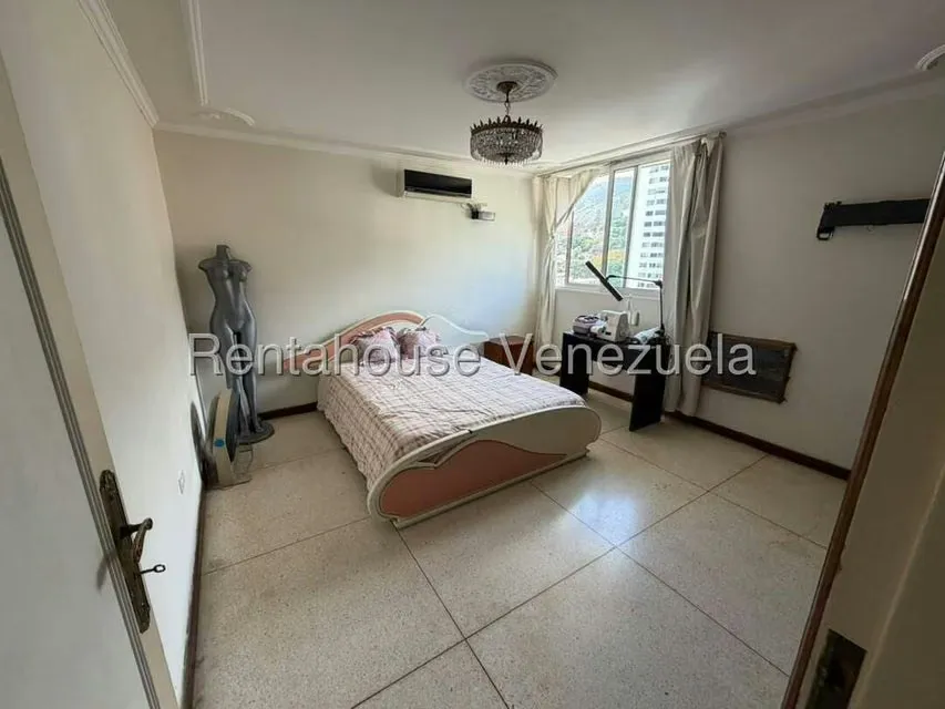 Apartamento (1 Nivel) en Venta en La Florida, Distrito Metropolitano - 27