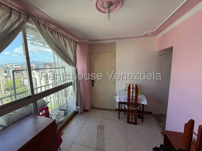 Apartamento (1 Nivel) en Venta en La Florida, Distrito Metropolitano - 30