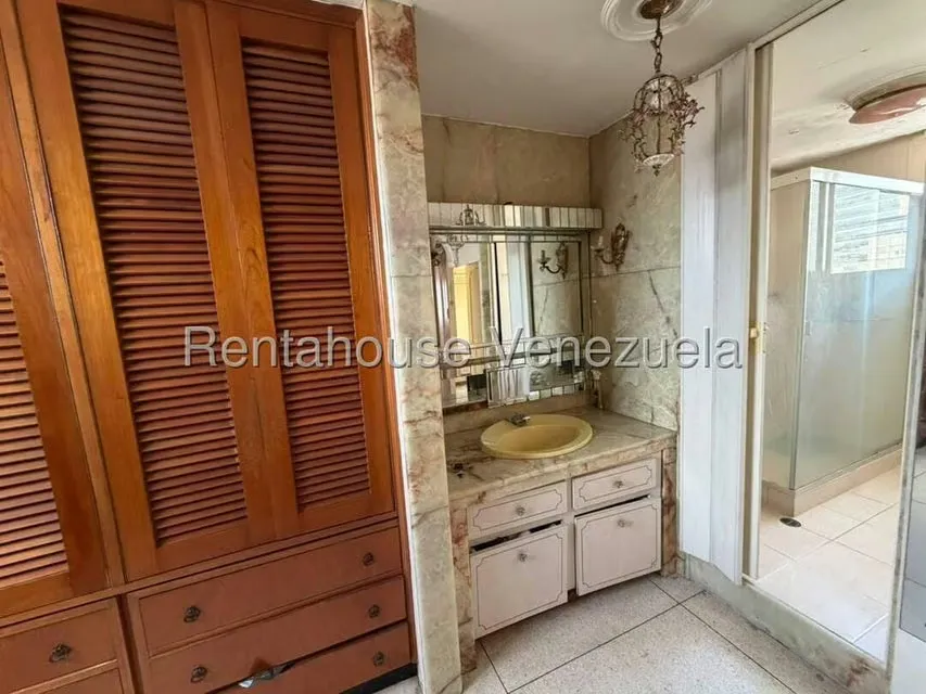 Apartamento (1 Nivel) en Venta en La Florida, Distrito Metropolitano - 40