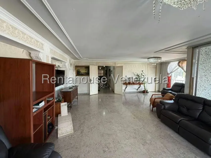 Apartamento (1 Nivel) en Venta en La Florida, Distrito Metropolitano - 5