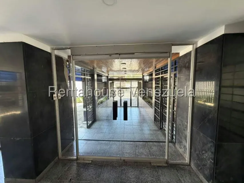 Apartamento (1 Nivel) en Venta en La Florida, Distrito Metropolitano - 42