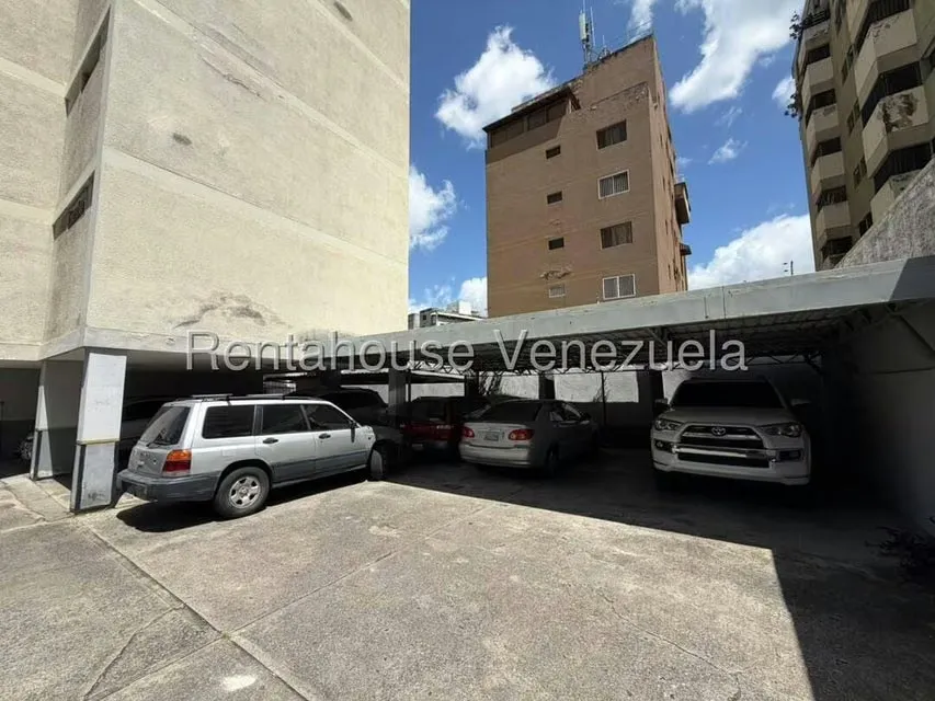 Apartamento (1 Nivel) en Venta en La Florida, Distrito Metropolitano - 43
