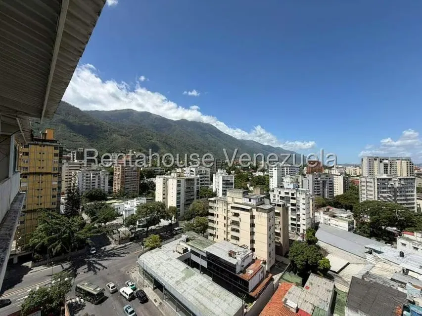 Apartamento (1 Nivel) en Venta en La Florida, Distrito Metropolitano - 10