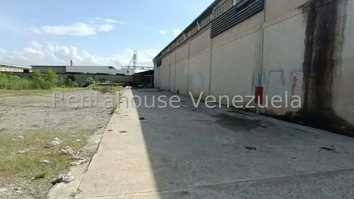 Comercial (Galpon - Deposito) en Venta en Urbanizacion Industrial Santa Cruz, Aragua - 3