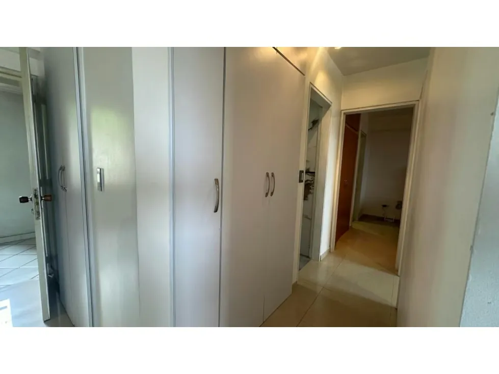 Apartamento actualizado y amoblado en la Urb El Peñon - 7