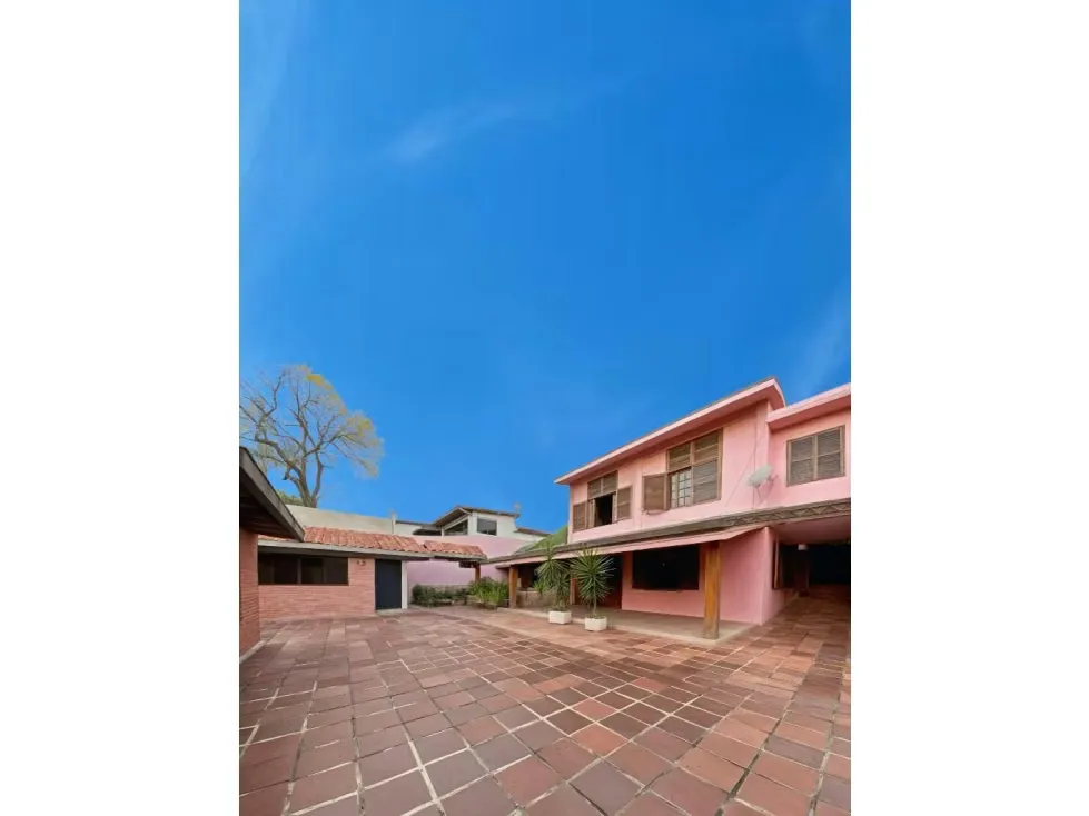Se vende casa 800m² 7h+s/7b+s/6p Colinas de Bello Monte