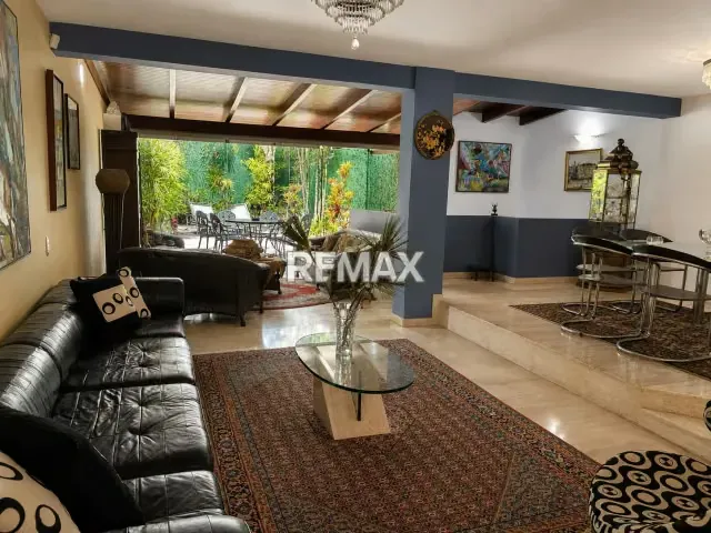 Amplio Townhouse en Alquiler en Alta Florida con Rooftop, Jacuzzi y Pozo Propio - 2