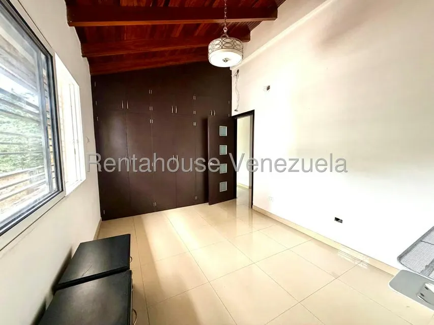 Casa (Duplex) en Venta en Miranda, Distrito Metropolitano - 26