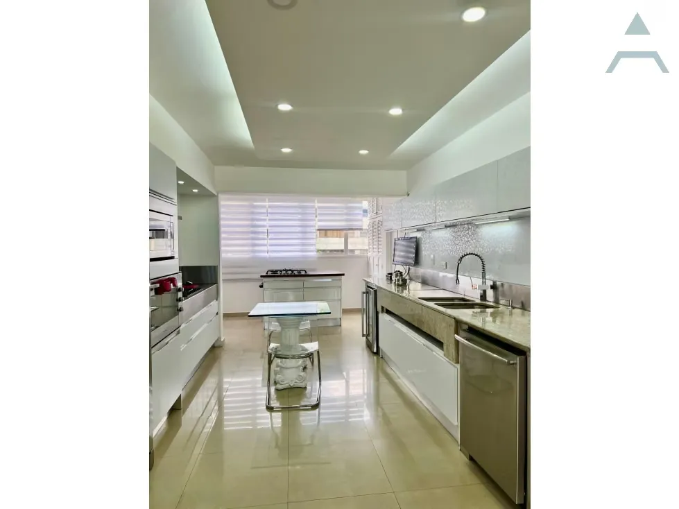 Se vende/alq Apto244m² 2h+s/3b+s/3p Las Mesetas de Santa Rosa de Lima - 14
