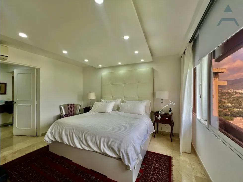Se vende/alq Apto244m² 2h+s/3b+s/3p Las Mesetas de Santa Rosa de Lima - 23