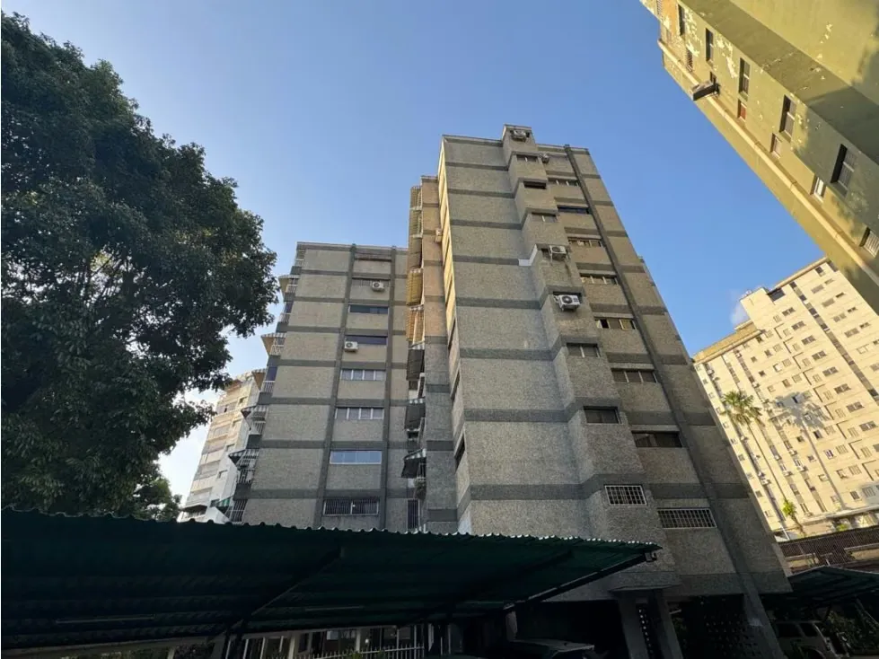 En Venta Apartamento en El Cafetal. Baruta - Caracas