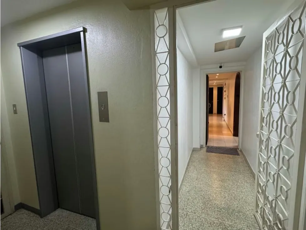 En Venta Apartamento en El Cafetal. Baruta - Caracas - 4