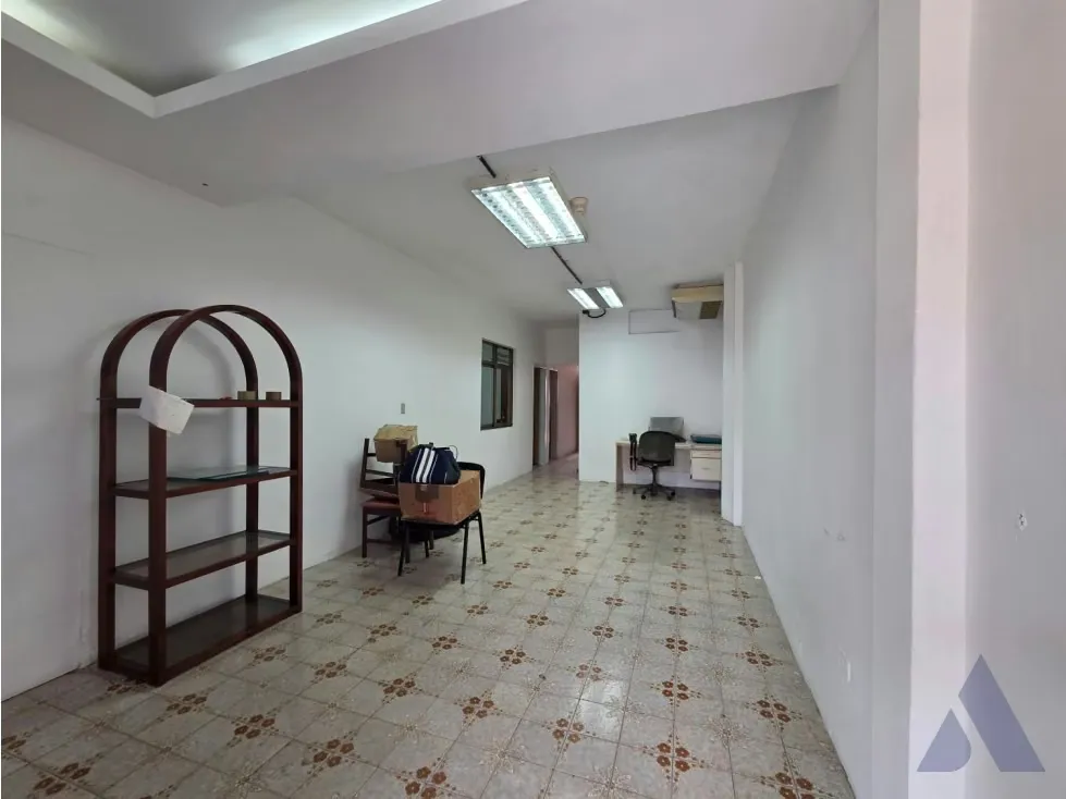 Alquilo casa 375m2 Montecristo 3364 - 2