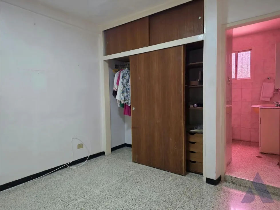 Alquilo casa 375m2 Montecristo 3364 - 17