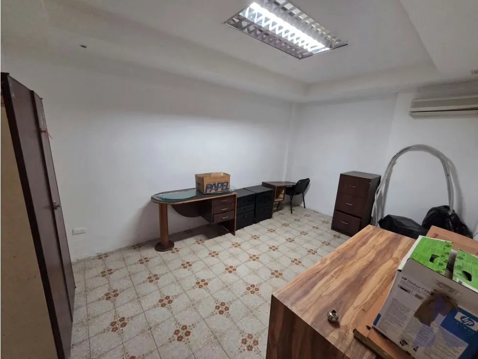 Alquilo casa 375m2 Montecristo 3364 - 4