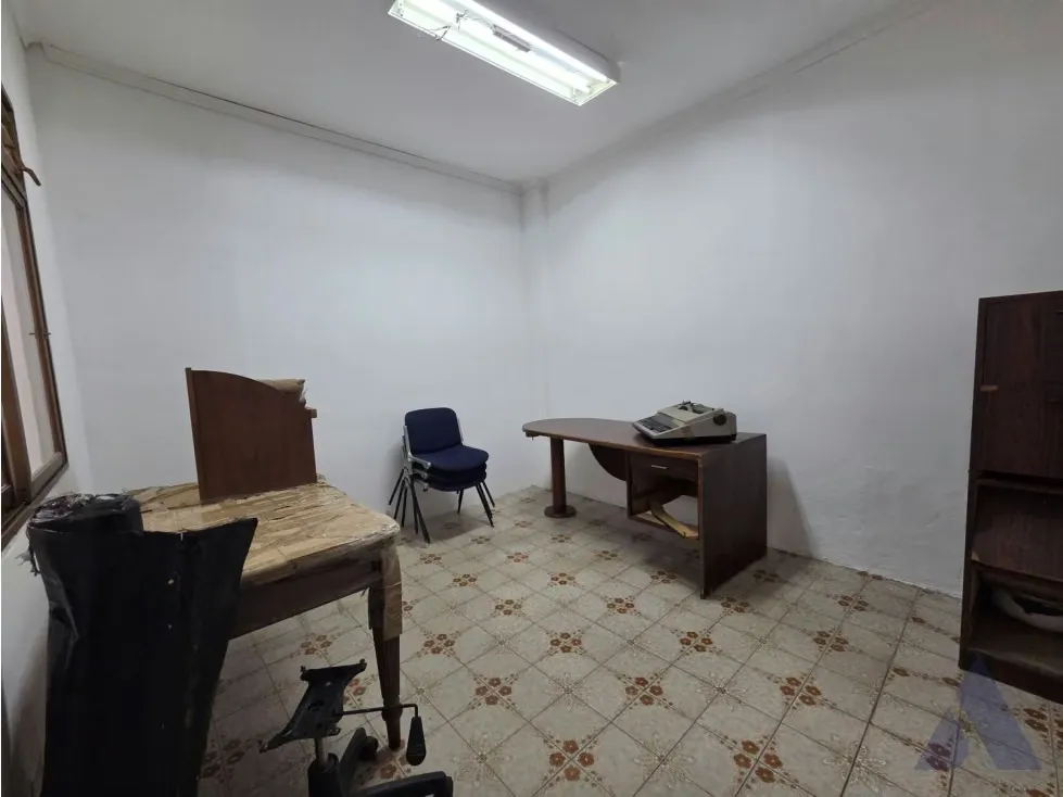 Alquilo casa 375m2 Montecristo 3364 - 6