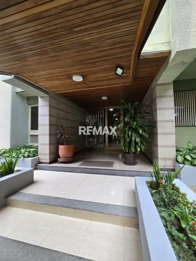 VENTA APARTAMENTO EN LA URBINA
