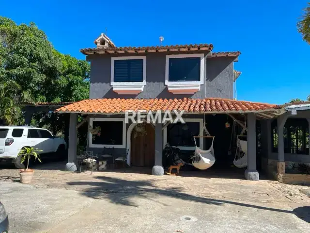 VENDO CASA GRANJA EN CABUDARE
