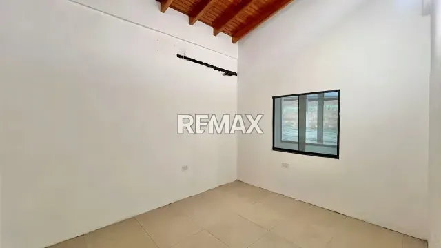 Galpon con Casa en obra blanca. - 14