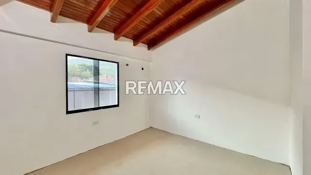 Galpon con Casa en obra blanca. - 5