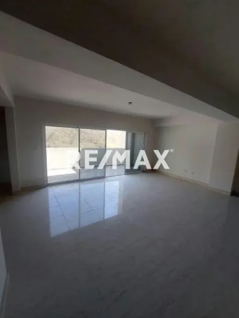 Venta de Penthouse de 215mts en Resd La Pedregosa Mañongo - 2