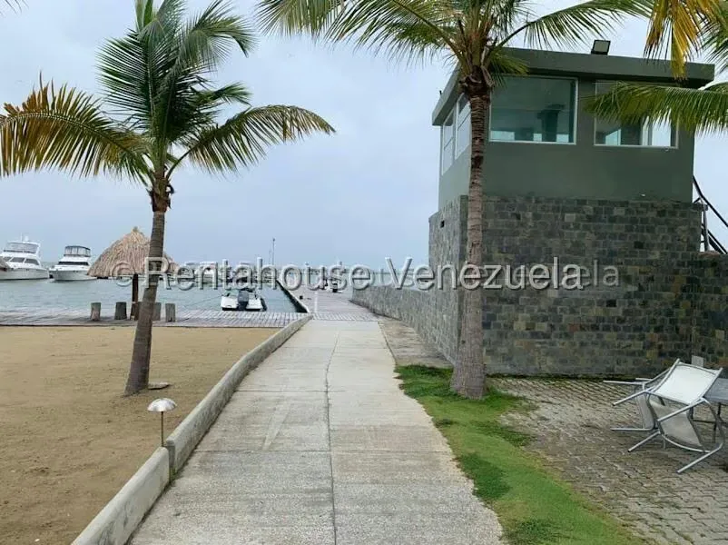 Apartamento (1 Nivel) en Alquiler en Tucacas, Falcon - 23