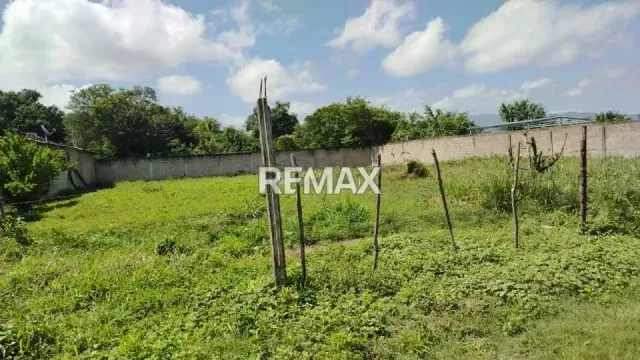 SE VENDE TERREN EN CABUDARE -SECTOR TAMARINDO