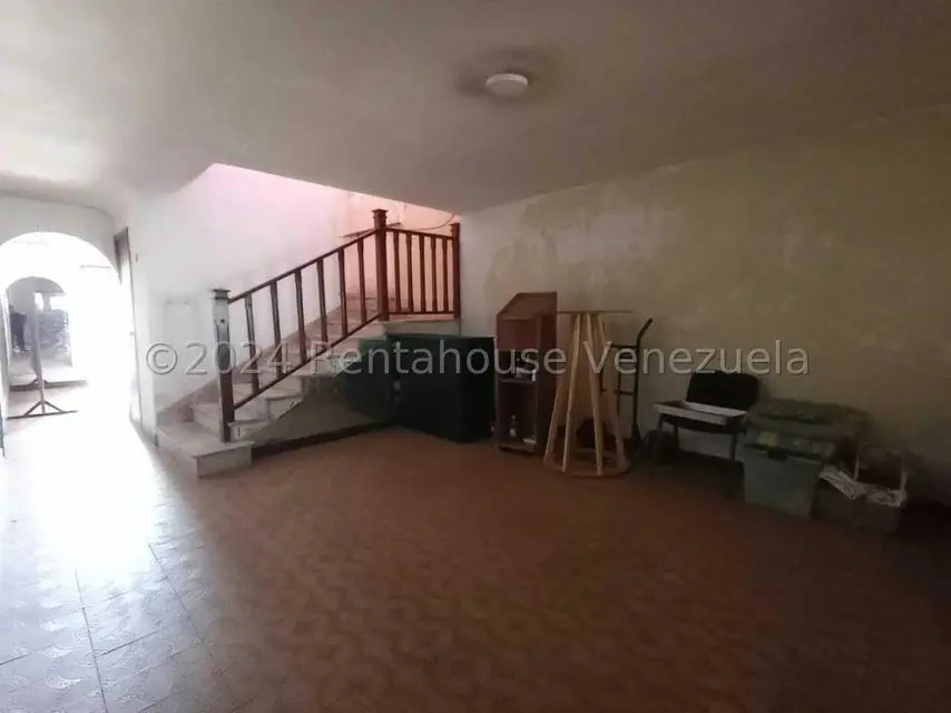Casa (Duplex) en Alquiler en La Viña, Carabobo - 3