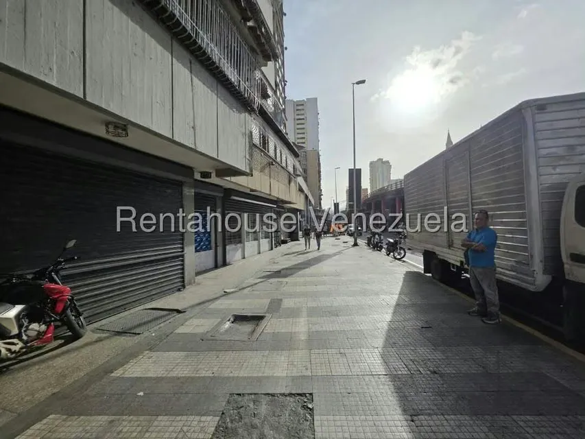 Apartamento (1 Nivel) en Alquiler en San Martin, Distrito Metropolitano - 2