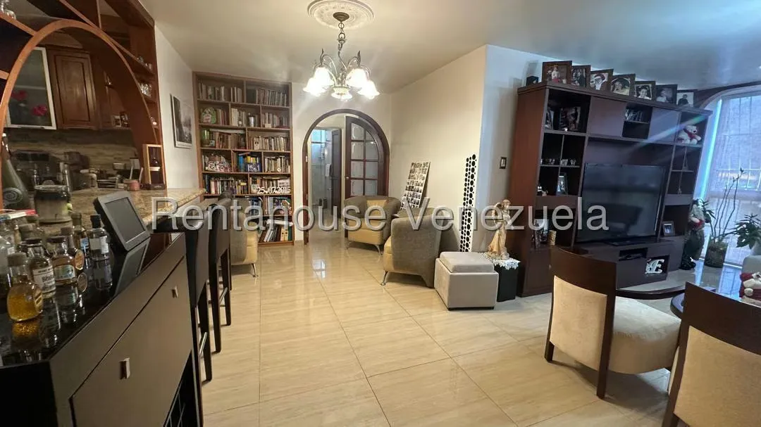 Apartamento (1 Nivel) en Venta en Montalban I, Distrito Metropolitano - 2