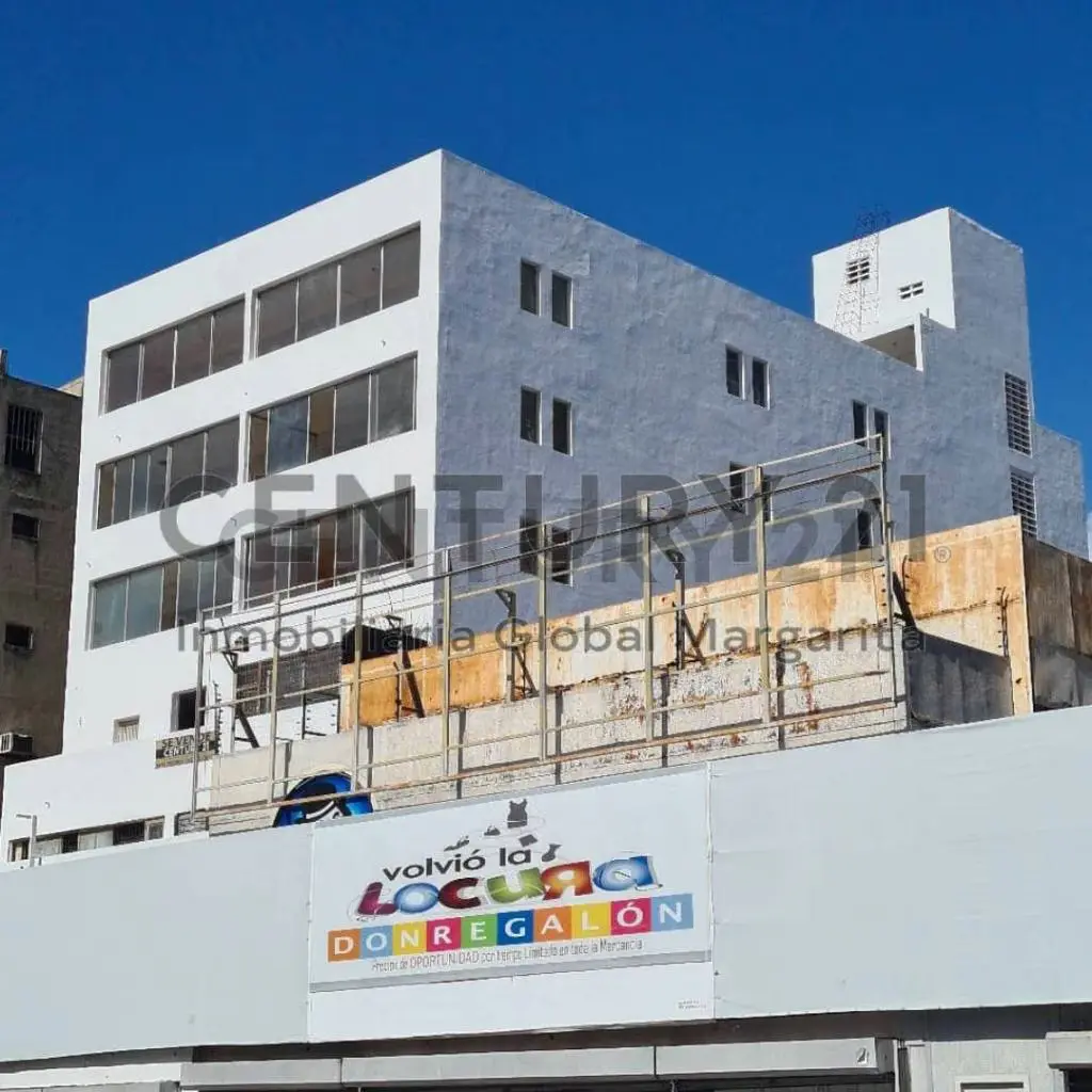 En Venta Edificio con Local Comercial nivel calle, Ideal para Oficinas, - 2