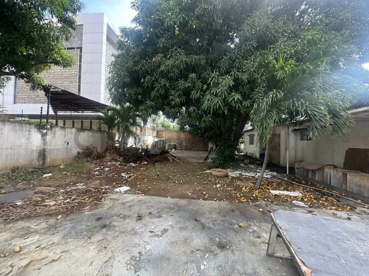 Casa Comercial en Alquiler en sector La Lago. Maracaibo. - 12