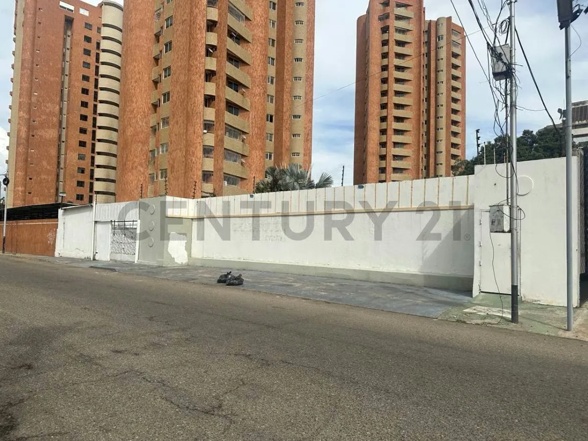 Casa Comercial en Alquiler en sector La Lago. Maracaibo. - 14