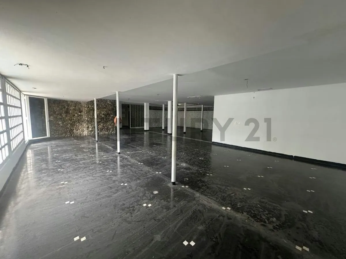 Casa Comercial en Alquiler en sector La Lago. Maracaibo. - 2