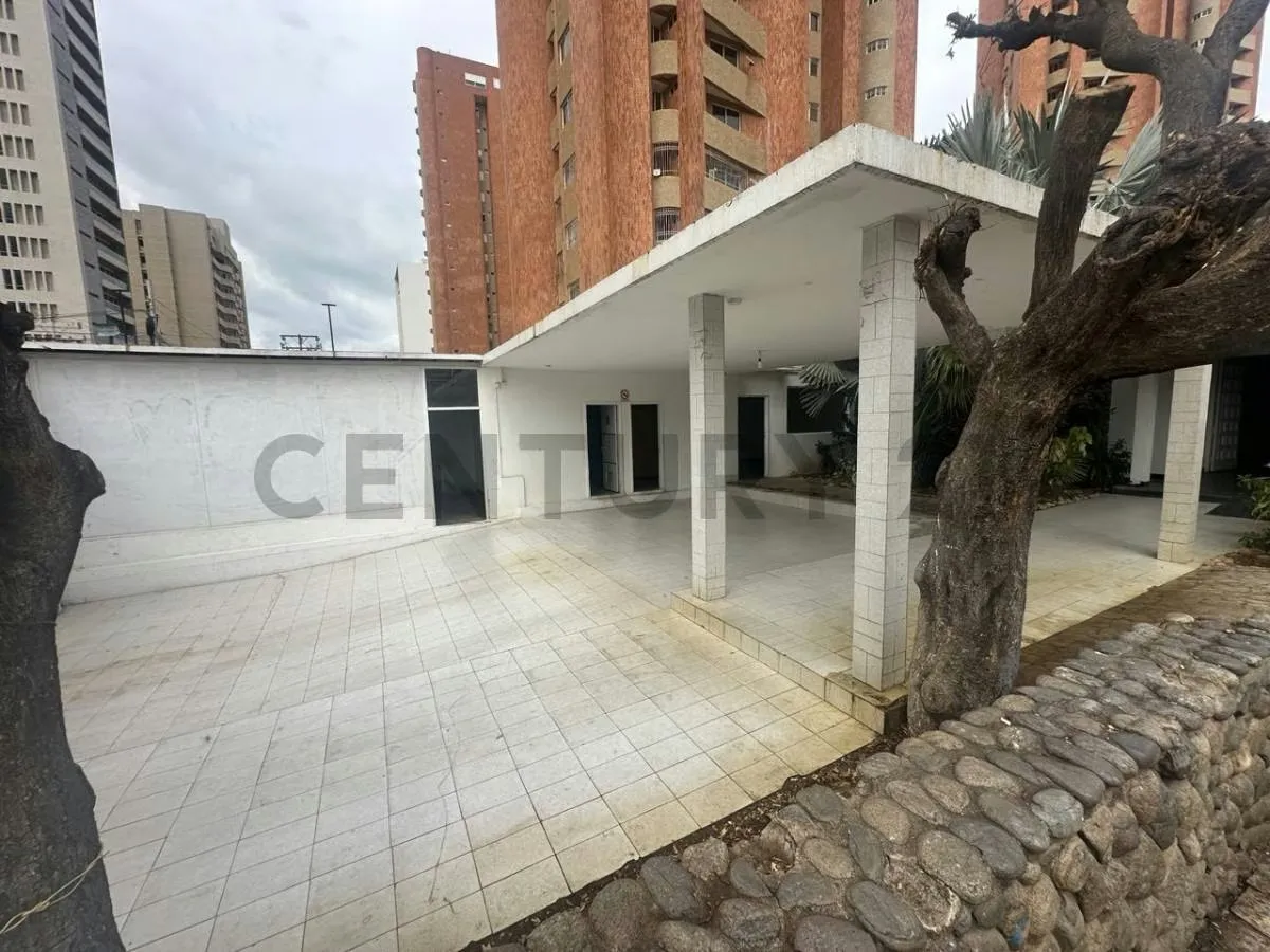 Casa Comercial en Alquiler en sector La Lago. Maracaibo. - 9