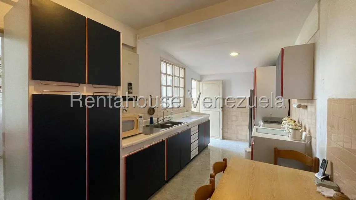 Casa (Multipes Niveles) en Venta en Prados del Este, Distrito Metropolitano - 13